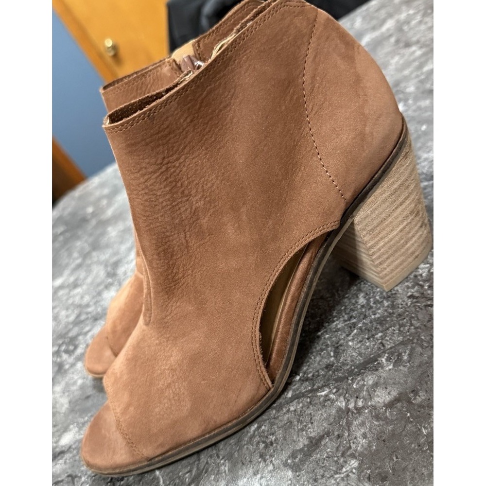 Lucky Brand Womens Kasima Pump‎ Bootie Tan Suede Block Heel Peep Toe Zip Sz 9M